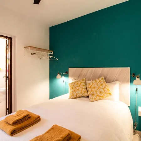 Quinta Do Paraiso - Bed&shower ゲストハウス アルブフェイラ