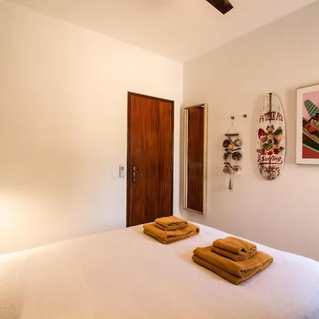 Quinta Do Paraiso - Bed&shower 招待所 3*